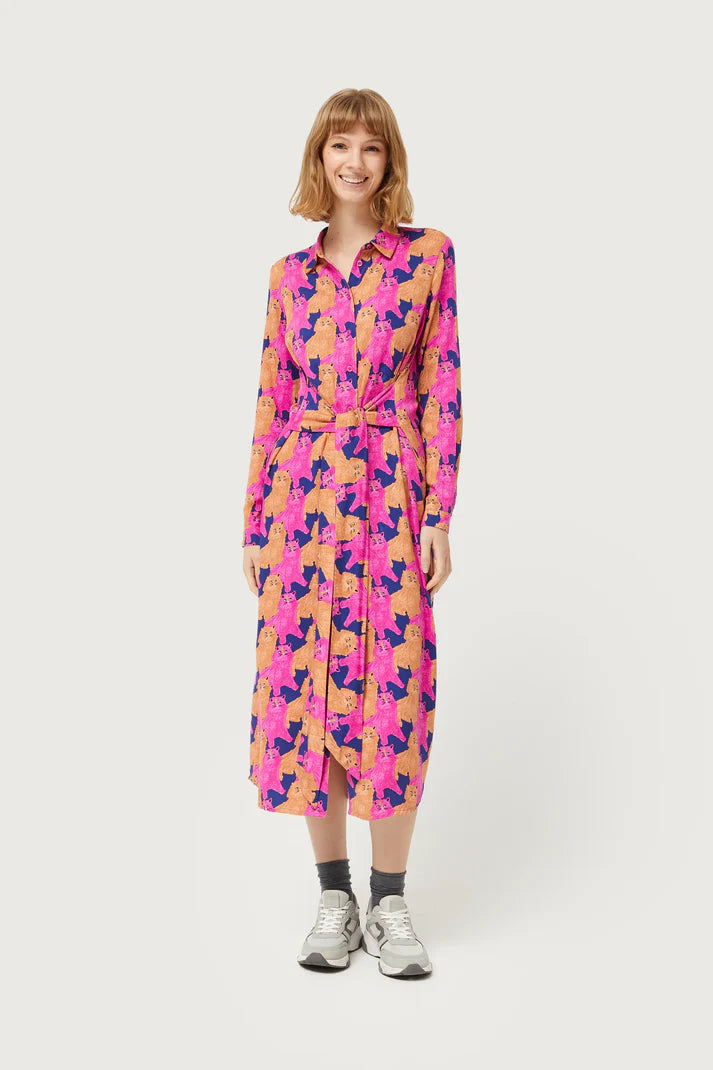 Vestido midi camisero con estampado de gatos