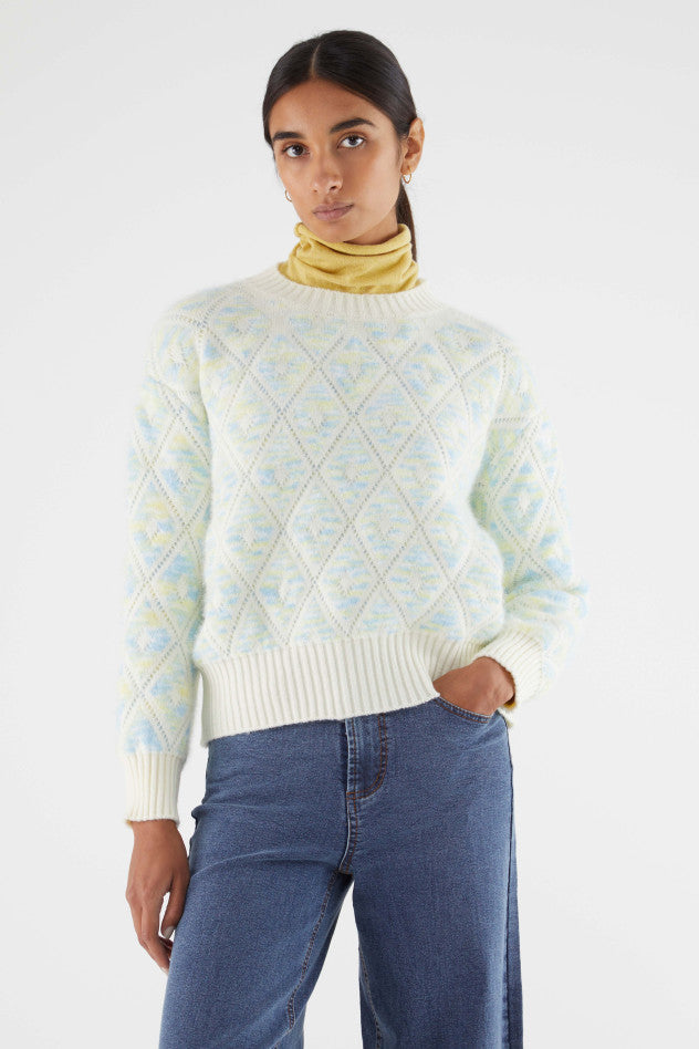 Jersey de punto jacquard con rombos azules