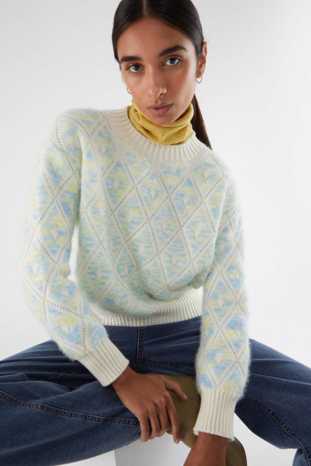 Jersey de punto jacquard con rombos azules