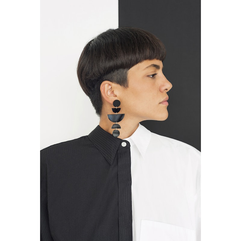 Concha - Aretes de metacrilato negro